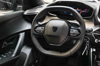 PEUGEOT 2008 usata, con Park Distance Control