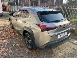 LEXUS UX 250h usata, con Alzacristalli elettrici