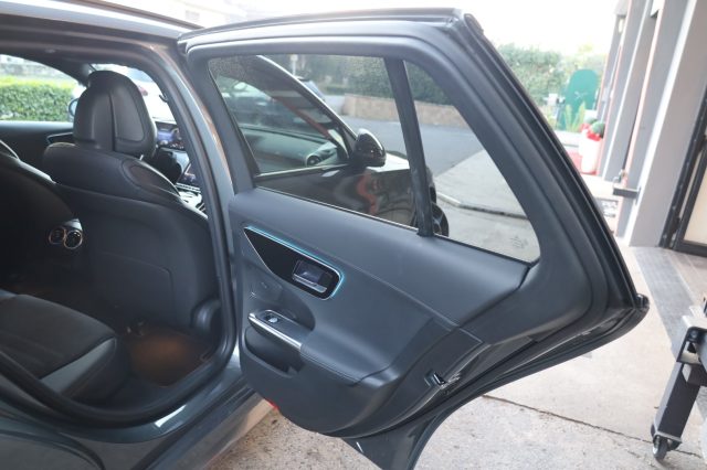 MERCEDES-BENZ C 300 usata 149