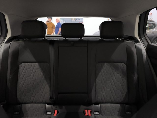 VOLKSWAGEN Golf usata, con Touch screen