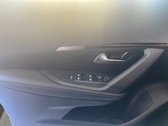 PEUGEOT 2008 usata, con Frenata d