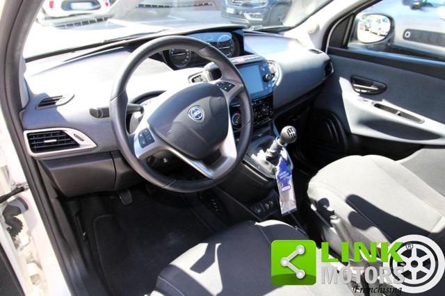 LANCIA Ypsilon usata, con Autoradio