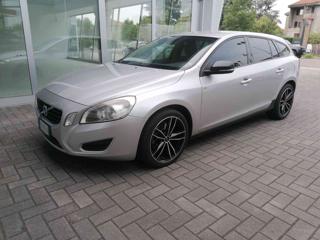 VOLVO V60 D3 Momentum