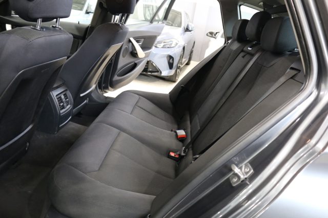 BMW 318 usata, con Bluetooth