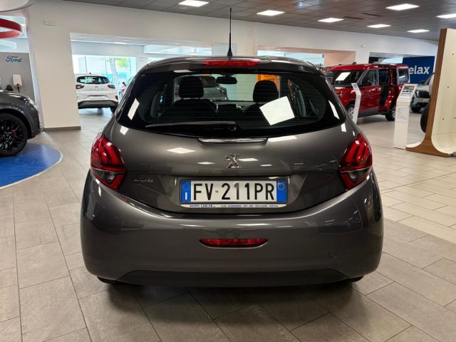 PEUGEOT 208 usata, con Fendinebbia