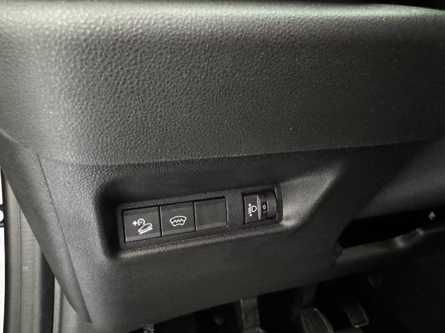 JEEP Avenger usata, con USB