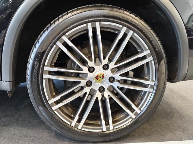PORSCHE Cayenne usata, con Autoradio
