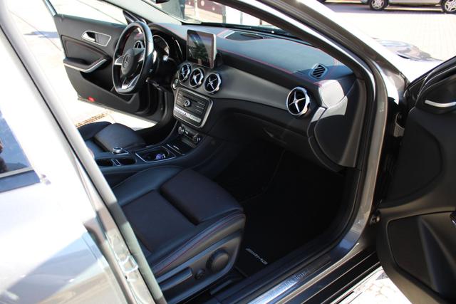 MERCEDES-BENZ GLA 220 usata, con Park Distance Control