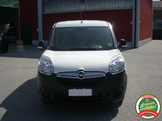 OPEL Combo usata, con Chiusura centralizzata
