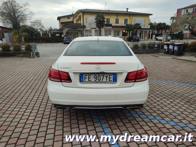 MERCEDES-BENZ E 220 usata 32