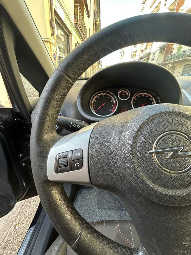OPEL Corsa usata, con Autoradio