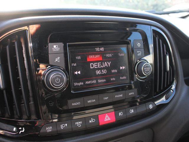 FIAT Doblo usata, con Autoradio digitale