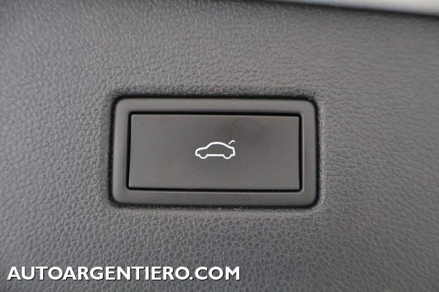VOLKSWAGEN Tiguan usata, con Sensore di luce