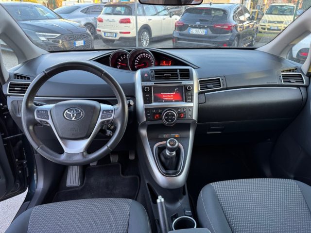 TOYOTA Verso usata, con Sedile posteriore sdoppiato