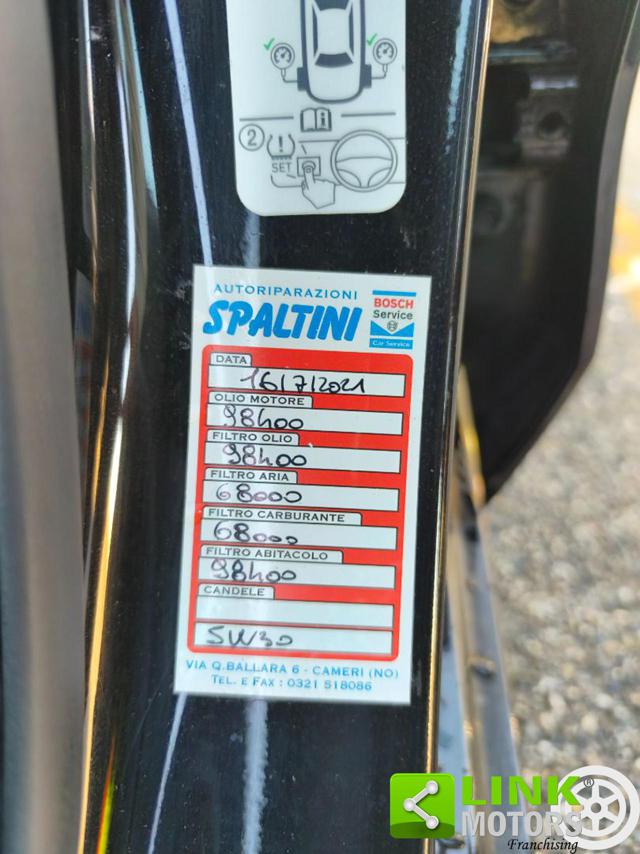 KIA Rio usata, con Specchietti laterali elettrici