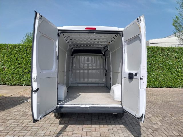 OPEL Movano usata, con Bracciolo