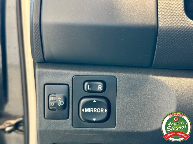 TOYOTA Yaris usata, con Chiusura centralizzata telecomandata