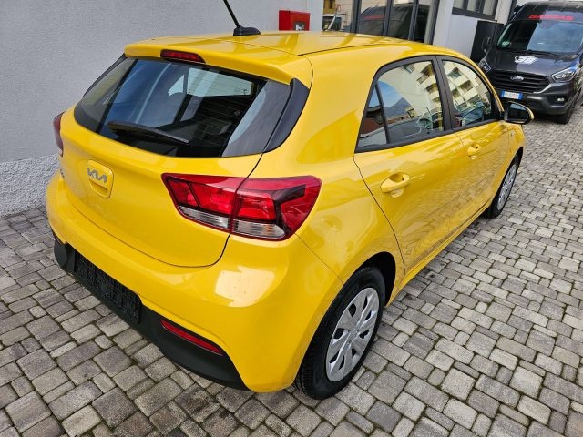 KIA Rio usata, con Autoradio
