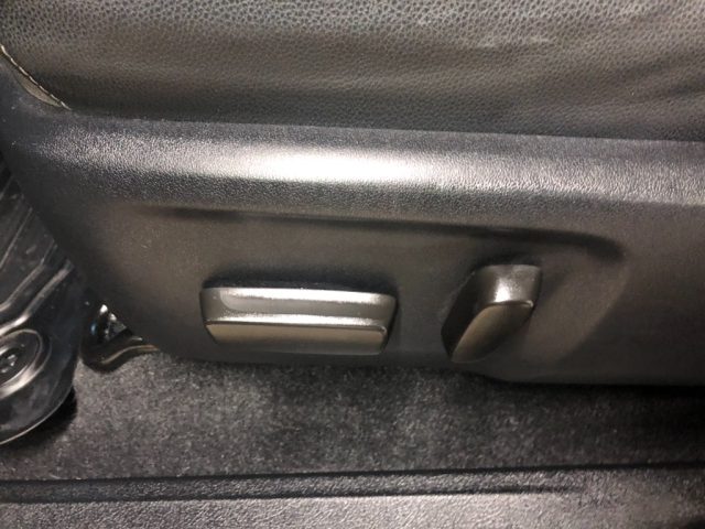 TOYOTA Hilux usata, con Airbag testa