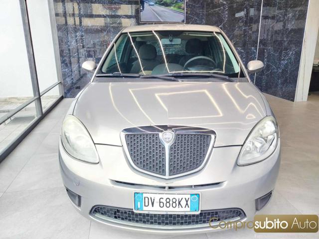 LANCIA Ypsilon usata, con ABS