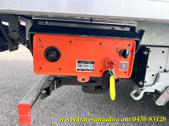 OPEL Movano usata, con USB