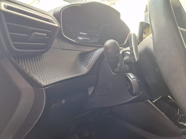 PEUGEOT 2008 usata, con Chiusura centralizzata