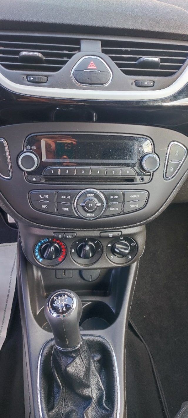 OPEL Corsa usata, con MP3