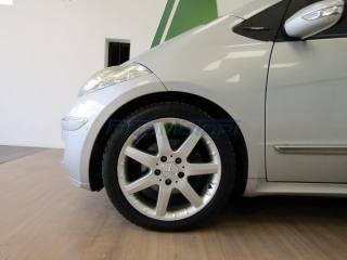 MERCEDES-BENZ A 180 usata, con Alzacristalli elettrici