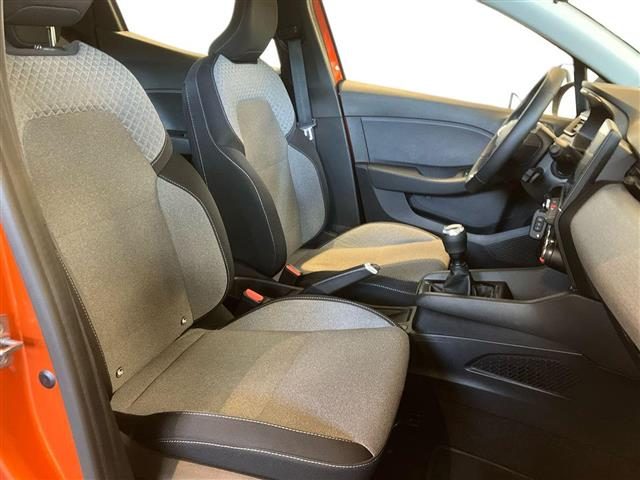 RENAULT Clio usata, con Fari LED