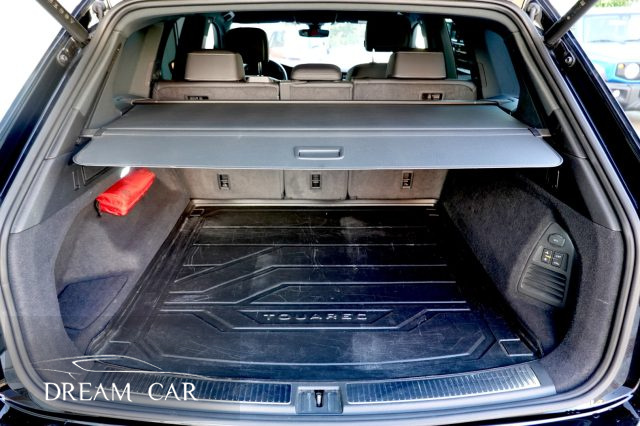 VOLKSWAGEN Touareg usata, con Park Distance Control