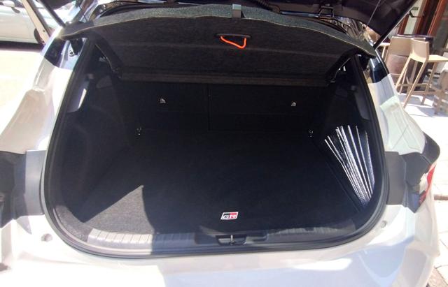 TOYOTA Corolla usata, con Bluetooth