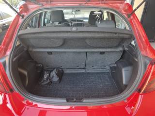 TOYOTA Yaris usata, con Volante multifunzione