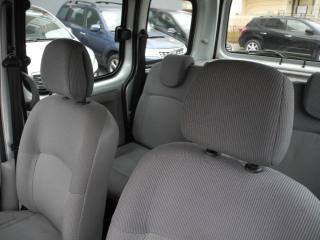 RENAULT Kangoo usata 28