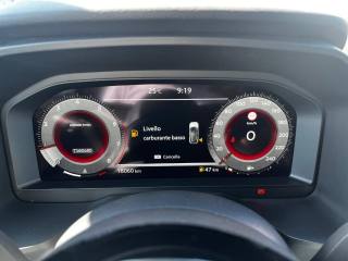 NISSAN Qashqai usata, con Fari LED