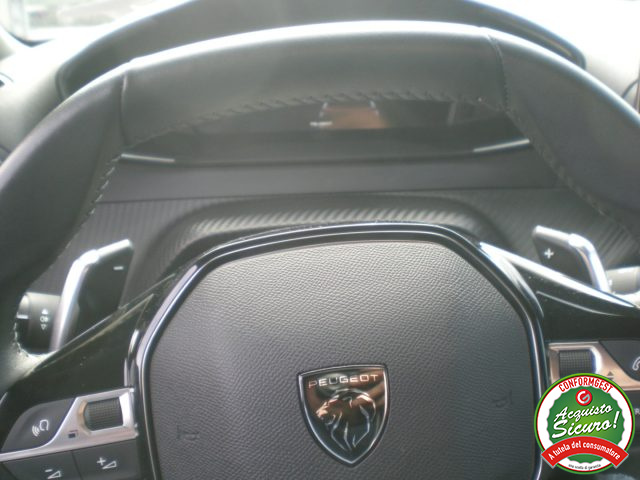 PEUGEOT 2008 usata, con Sensore di luce