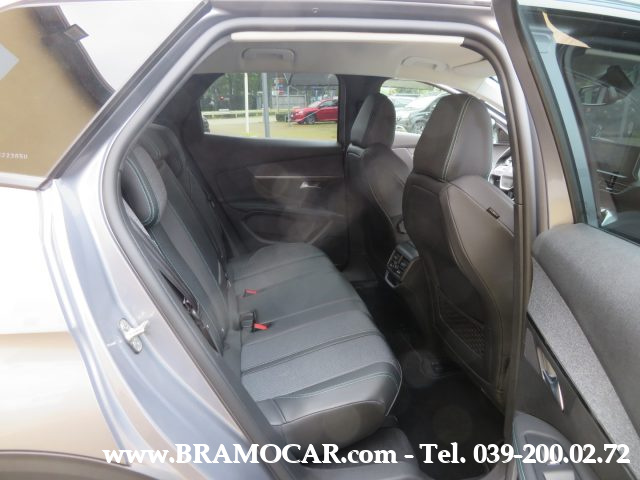PEUGEOT 3008 usata, con Volante multifunzione