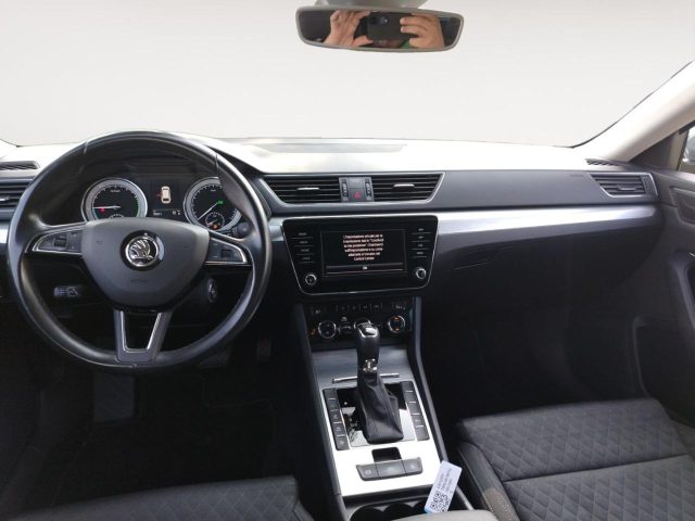SKODA Superb usata, con Cruise Control