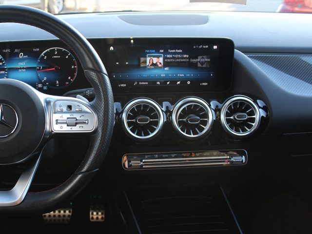 MERCEDES-BENZ GLA 220 usata, con Volante in pelle