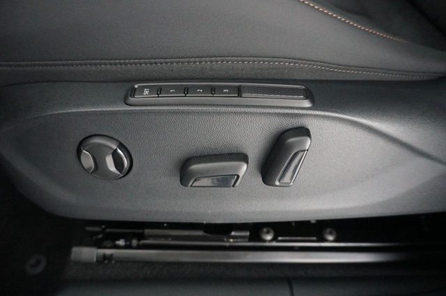 CUPRA Terramar usata, con USB