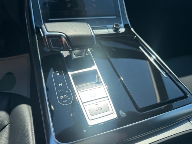 AUDI Q8 usata, con Controllo automatico clima