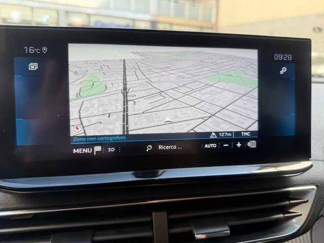 PEUGEOT 5008 usata, con Touch screen