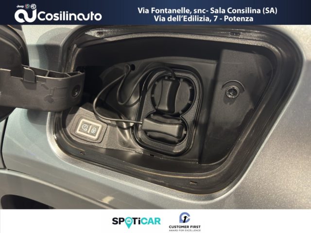 JEEP Avenger usata, con USB