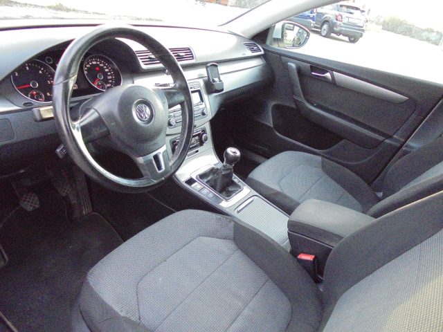 VOLKSWAGEN Passat usata, con Sensori di parcheggio posteriori