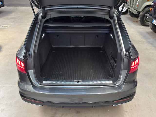 AUDI A4 usata, con Portellone posteriore elettrico
