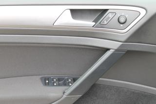 VOLKSWAGEN Golf Variant usata, con Touch screen