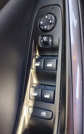 OPEL Grandland X usata, con Sedile posteriore sdoppiato