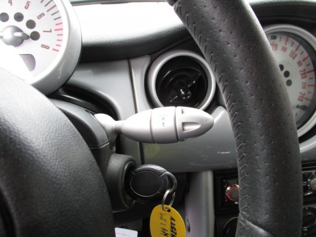 MINI Cabrio usata, con Pneumatici quattro stagioni
