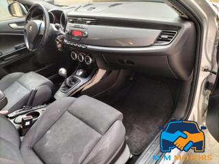 ALFA ROMEO Giulietta usata, con Volante in pelle