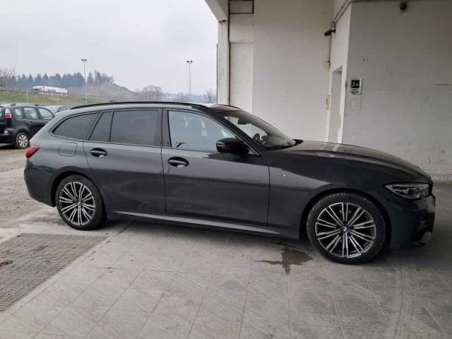 BMW 320 usata, con Alzacristalli elettrici