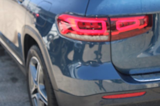 MERCEDES-BENZ GLB 200 usata, con Chiusura centralizzata